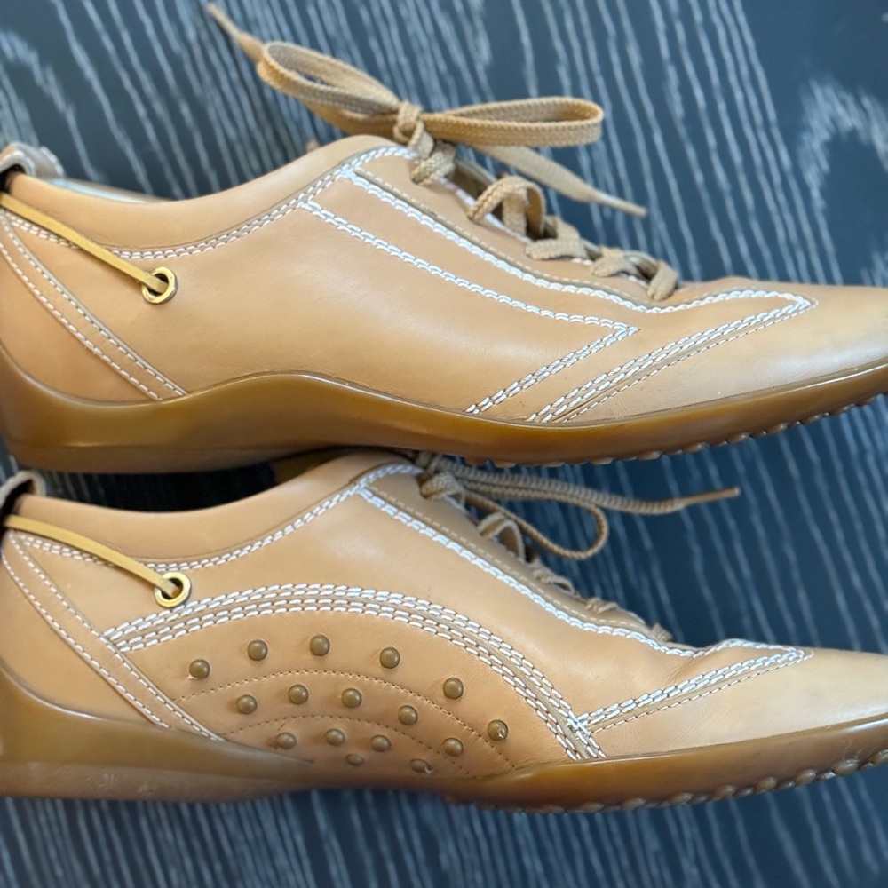 Tod's Tan Leather Flats almost new